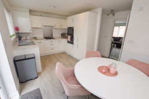 Kitchen/Diner- click for photo gallery